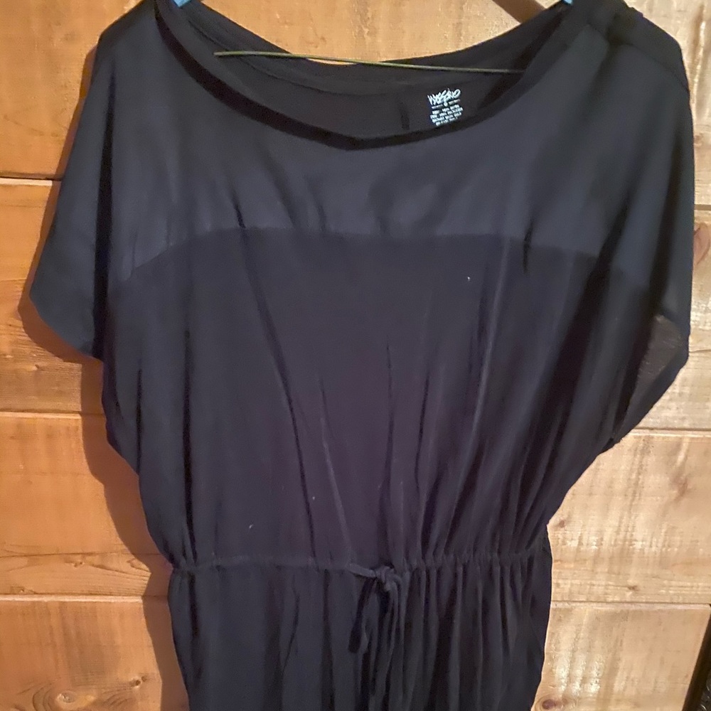 Boutique knit top with tie waiste